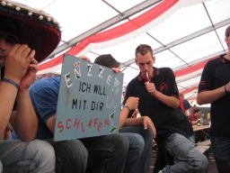 We09